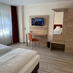 Art Eifel Hotell 3*
