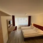 Art Eifel Hotell 3*