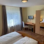 Hotell Art Eifel 3*
