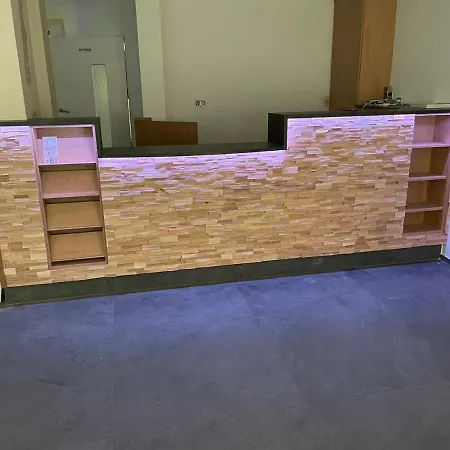 Art Eifel فندق 3*