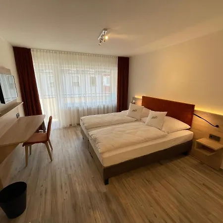 Art Hotel Eifel Hotel 3*